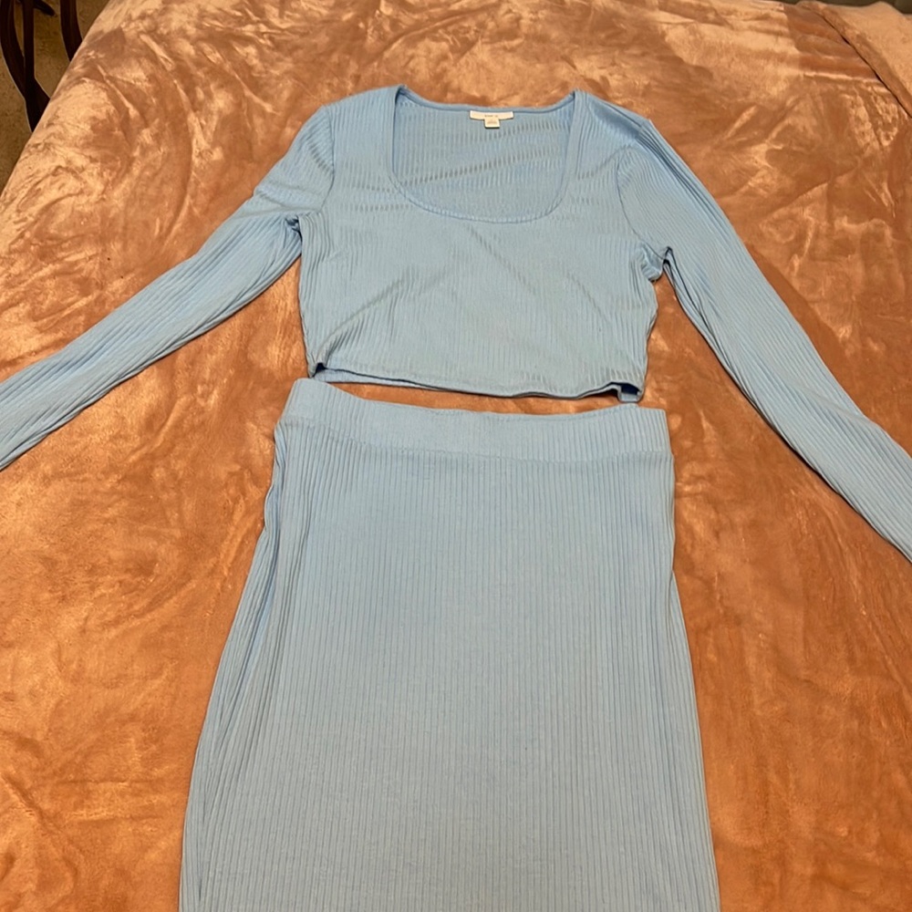 2 Piece Set - image 1